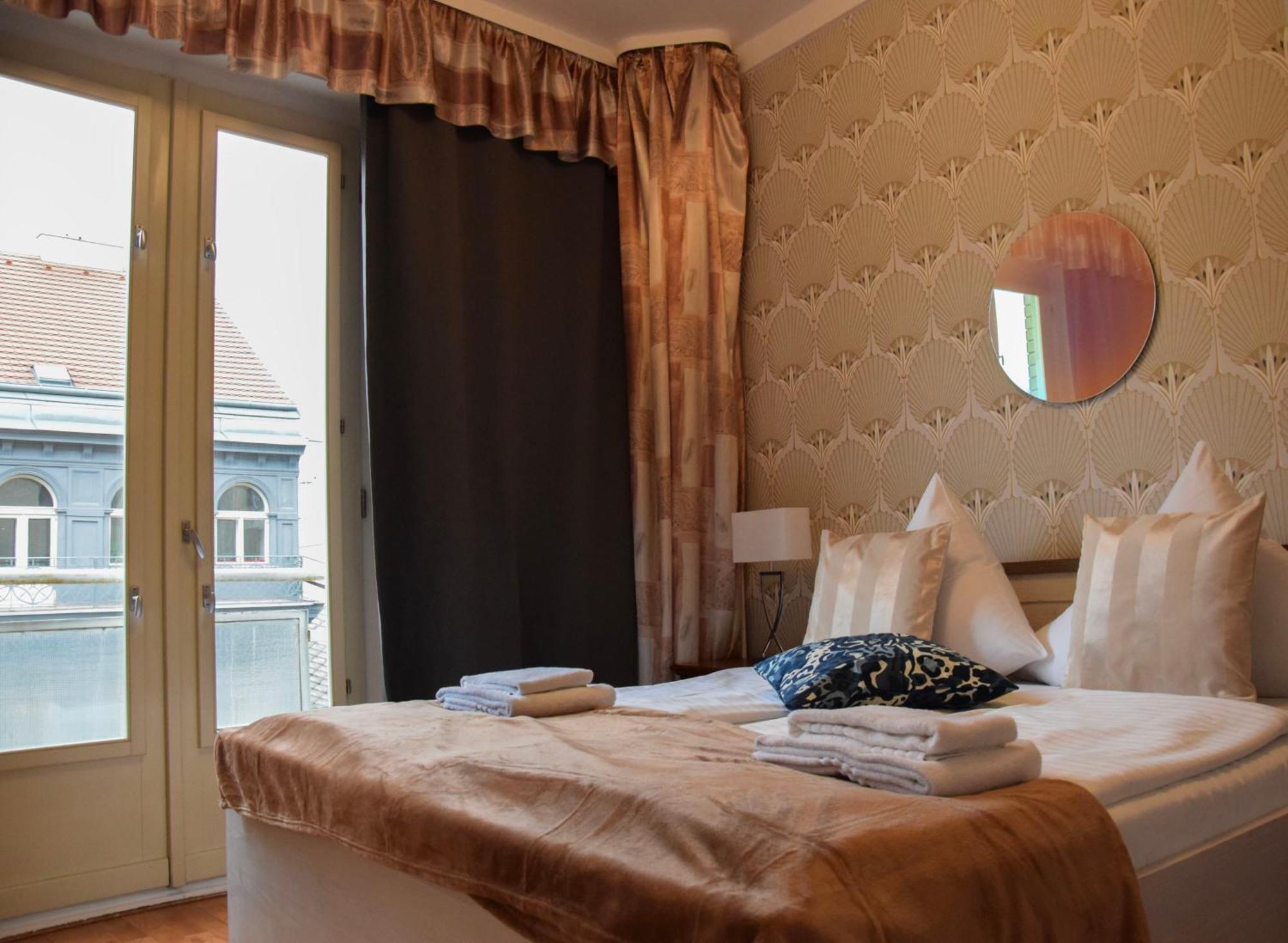 Main Square Sauna And Fireplace Apartament *